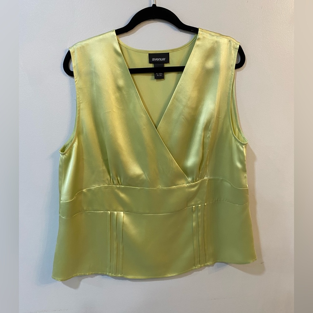 Lt. Green sleeveless V-neck silk blouse size 18/20